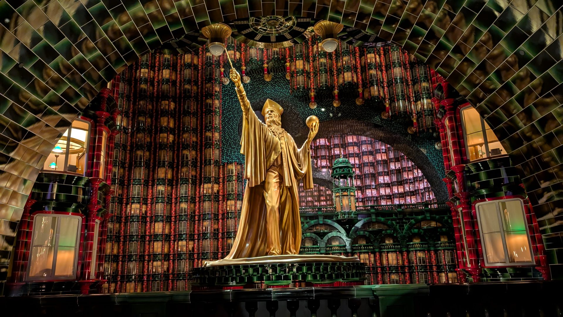 Golden statue in the Ministry of Magic atrium, Epic Universe